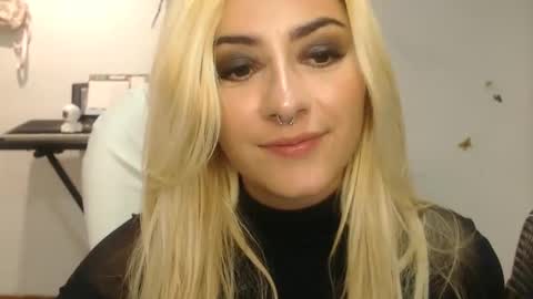 Snapshot of jean_monroe chatting on October 4, 2025, 11:47 pm Jean online show from October 4, 2025, 11:47 pm