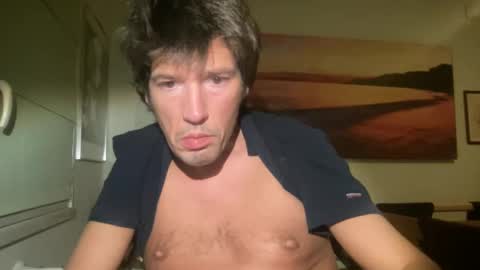 jeanslov online show from December 9, 2024, 4:15 pm