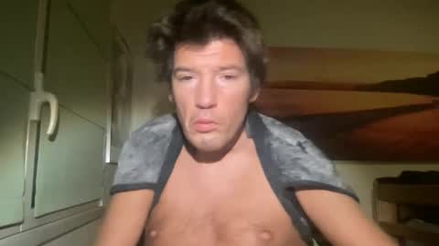 jeanslov online show from December 13, 2024, 3:38 am