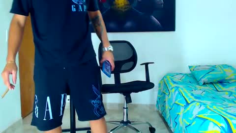 Snapshot of jeffer21_hot chatting on January 22, 2025, 6:52 am jeffer21_hot online show from January 22, 2025, 6:52 am