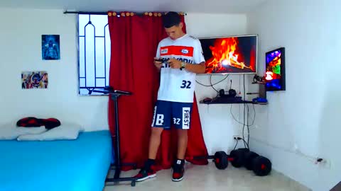 jeffer21_hot online show from June 8, 2026, 11:05 pm