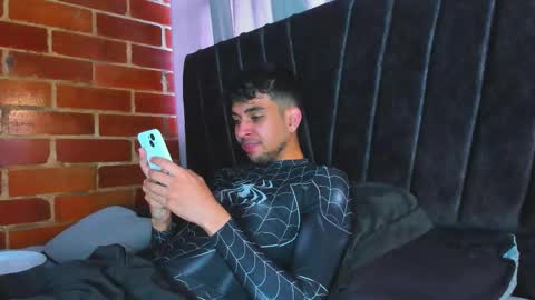 jei online show from November 28, 2025, 1:58 pm