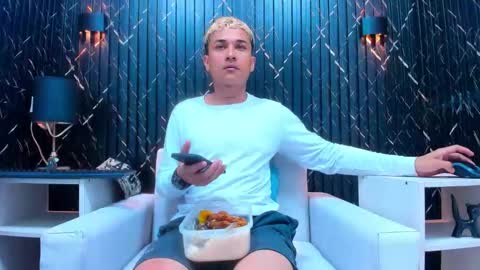 jeic 18 online show from November 4, 2025, 7:13 pm