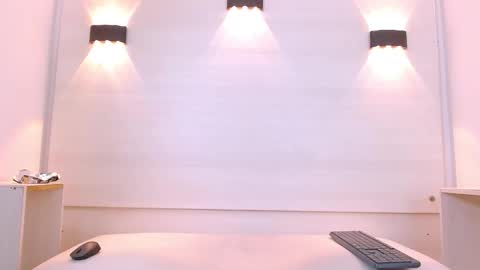 jeic 18 online show from November 8, 2025, 7:23 pm