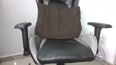 jeison_adam97 online show from November 10, 2025, 5:12 pm