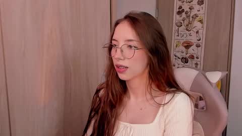 Jelly  online show from March 10, 2025, 9:51 pm