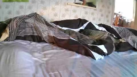 jellykulli online show from February 28, 2026, 8:37 am