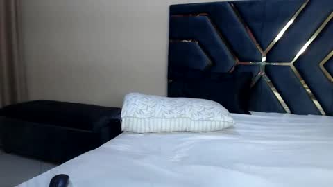 Jemmi online show from January 7, 2025, 1:35 pm