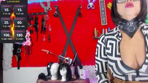 jena_derbo online show from October 5, 2025, 10:24 am