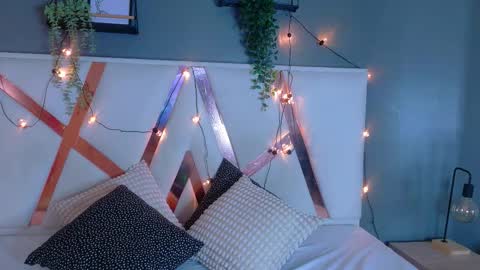 Jena  online show from February 1, 2026, 11:31 am