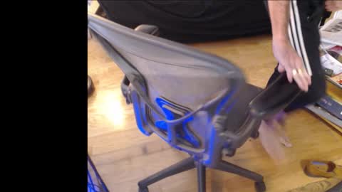 PegMePlease online show from December 17, 2025, 4:35 pm