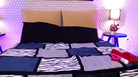 jenifer_cruz online show from April 4, 2026, 3:38 am