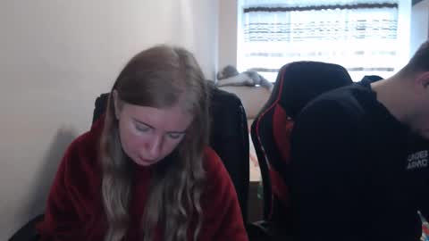 JenisAndPeter online show from November 15, 2025, 8:00 am