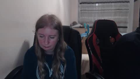 JenisAndPeter online show from December 3, 2025, 7:23 pm