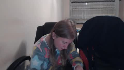 JenisAndPeter online show from December 17, 2025, 6:14 pm