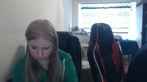 JenisAndPeter online show from March 24, 2026, 7:02 am