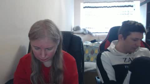 JenisAndPeter online show from April 11, 2026, 7:02 am