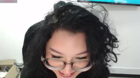 jenn online show from September 24, 2025, 10:02 pm