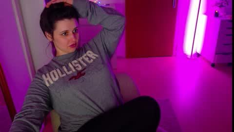 jennasxy19 online show from November 3, 2025, 5:25 pm