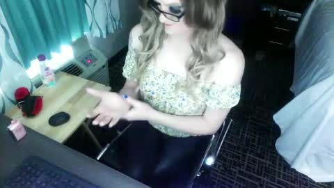 Jenna Cross online show from January 28, 2025, 5:56 pm