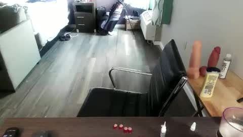 Jenna Cross online show from September 23, 2025, 7:06 pm