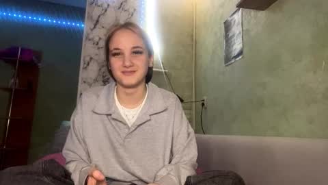 Mia online show from January 16, 2026, 12:31 pm