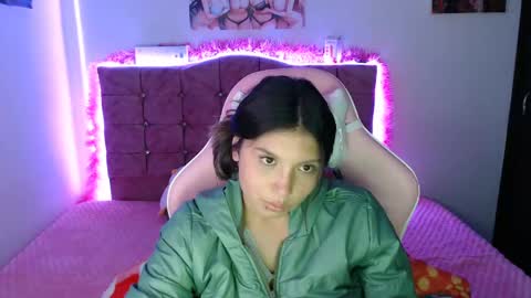 Snapshot of jennal_010 chatting on December 17, 2024, 1:50 am jennal_010 online show from December 17, 2024, 1:50 am