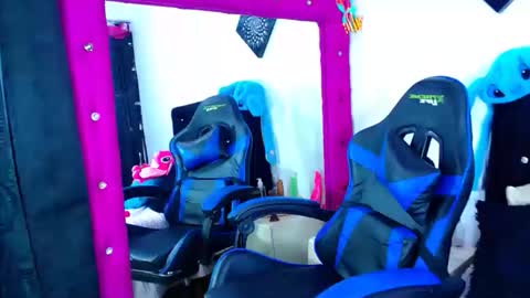 jenn online show from March 5, 2026, 7:48 am