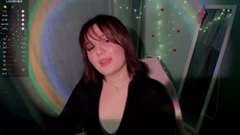Snapshot of jennie_berry chatting on January 5, 2025, 10:19 pm Jennie online show from January 5, 2025, 10:19 pm