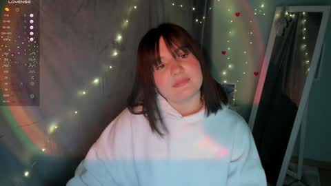 Snapshot of jennie_berry chatting on February 4, 2025, 10:34 pm Jennie online show from February 4, 2025, 10:34 pm