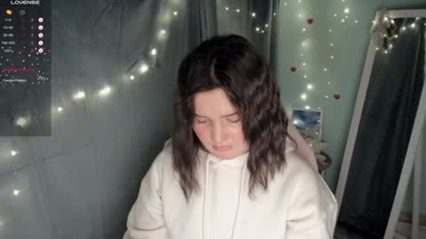 Snapshot of jennie_berry chatting on February 8, 2025, 6:12 am Jennie online show from February 8, 2025, 6:12 am