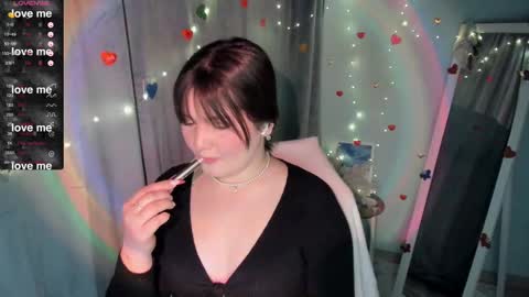 Snapshot of jennie_berry chatting on February 10, 2025, 8:31 pm Jennie online show from February 10, 2025, 8:31 pm