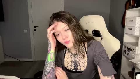 Snapshot of jenniehospelhorn chatting on June 9, 2026, 8:15 am Michelle online show from June 9, 2026, 8:15 am
