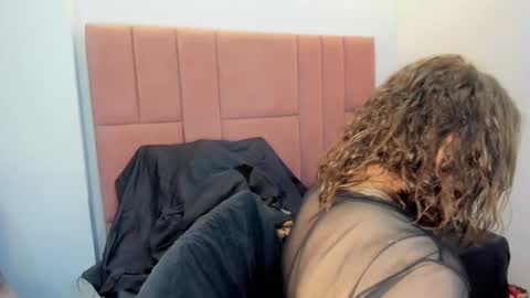 Jennie online show from February 4, 2026, 12:22 pm