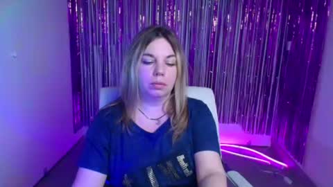 Jennifer online show from September 22, 2025, 11:56 am