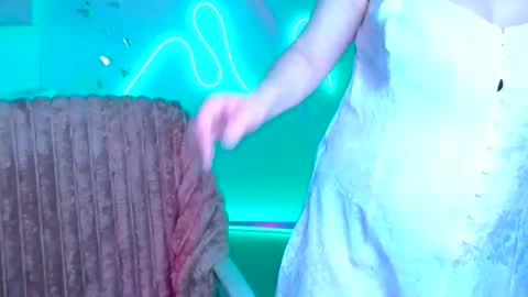 Jennifer online show from March 3, 2026, 6:52 am