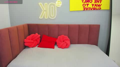 Jennifer online show from October 2, 2025, 1:56 am