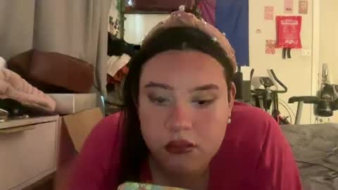 jennifer_robbie online show from May 27, 2026, 5:48 am