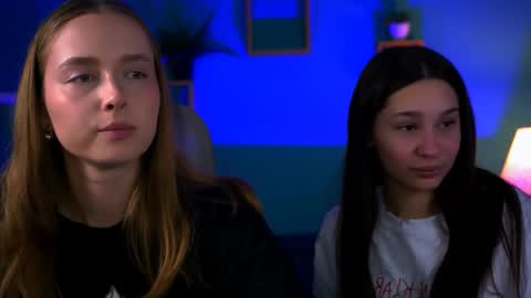 Jennifer online show from September 16, 2025, 12:44 am