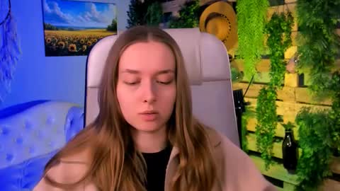 Jennifer online show from October 8, 2025, 10:46 am