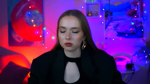 Jennifer online show from October 17, 2025, 1:35 pm