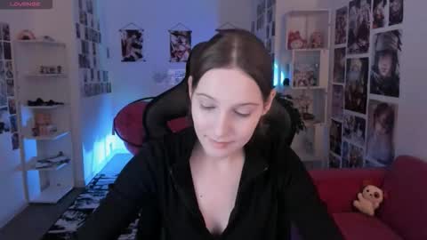 jenniferkiim online show from January 8, 2026, 12:40 pm