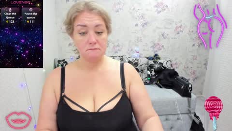 Jennifer online show from December 30, 2024, 11:28 pm