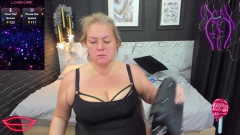 Jennifer online show from January 4, 2025, 11:17 pm