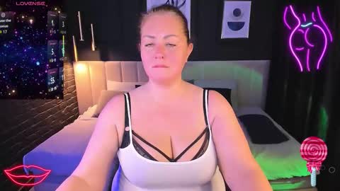 Jennifer online show from February 2, 2026, 9:02 pm