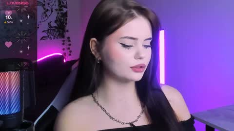 Jenni online show from December 16, 2024, 6:32 am