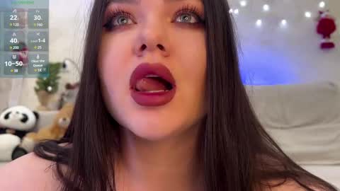 Mila online show from January 3, 2025, 1:58 pm