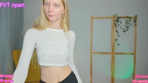 Jenny  online show from December 11, 2024, 9:01 pm