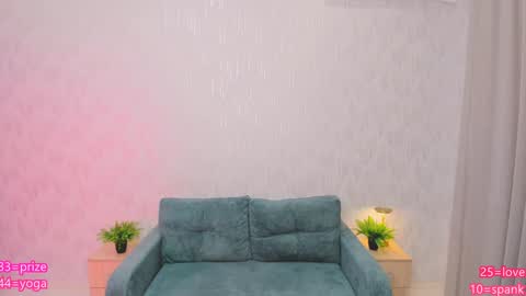 Jenny  online show from February 5, 2025, 4:58 pm