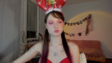 Snapshot of jenny_cox_love chatting on December 23, 2024, 6:27 pm Jennifer Jenny Darling   online show from December 23, 2024, 6:27 pm